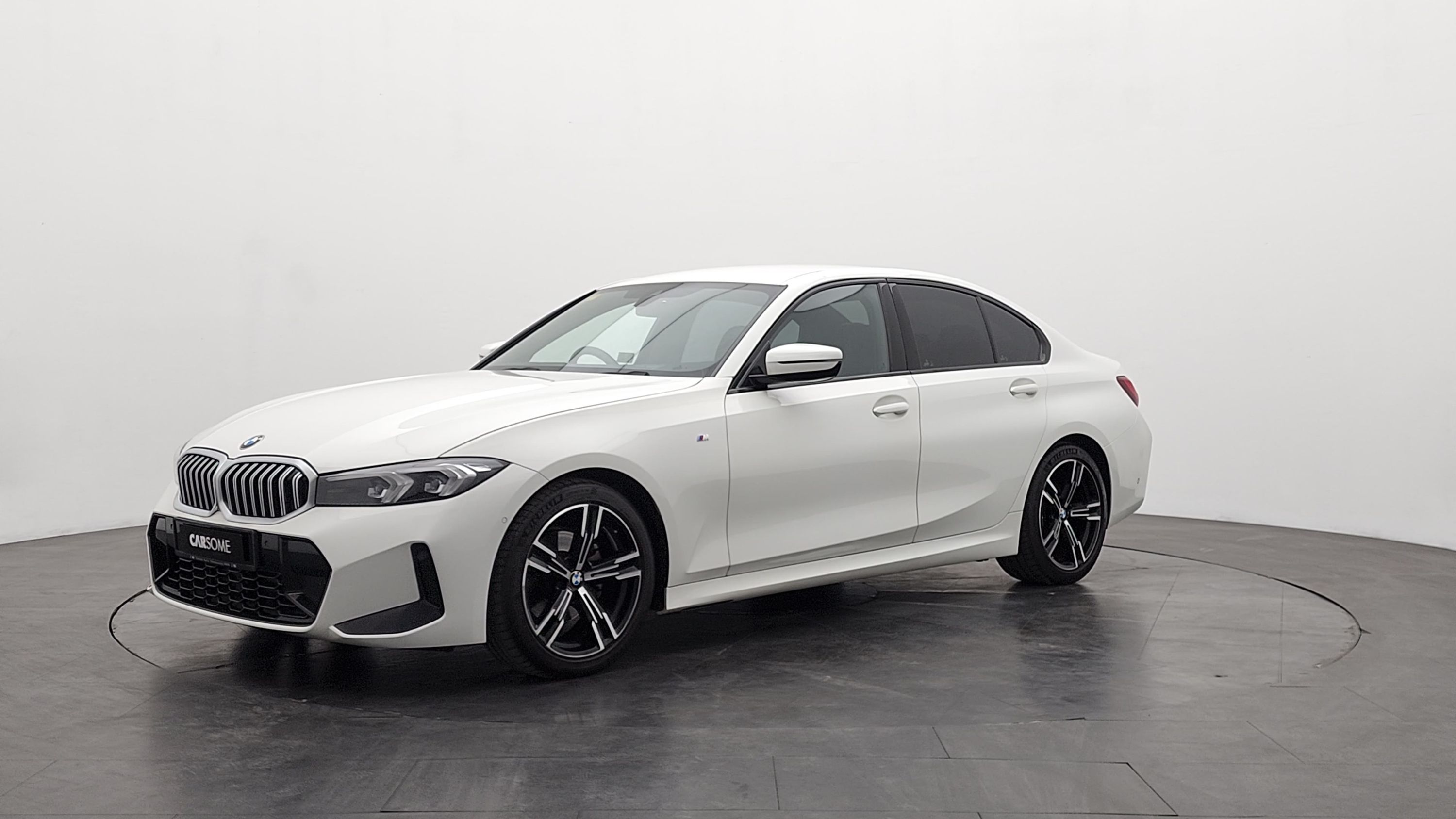 BMW 320i M Sport 360 exterior preview